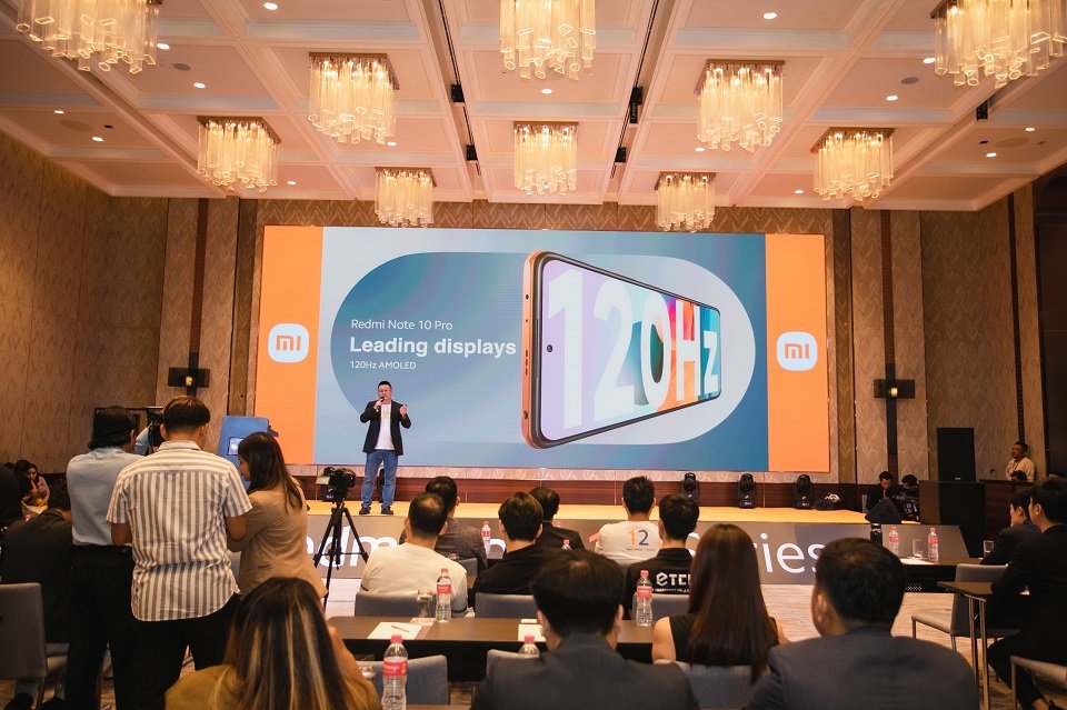 ក្រុមហ៊ុន Xiaomi បានសម្ភោធជាផ្លូវការនូវទូរសព្ទម៉ូដែលថ្មីត្រកូលRedmi 12 Series ដោយជោគជ័យដែលមានការចូលរួមដោយតារាល្បីៗ និង ភ្ញៀវកិត្តយសជាច្រើនកុះករ: