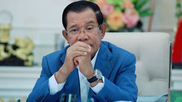សម្តេច ហ៊ុន សែន នាយករដ្ឋមន្ត្រី​នៃកម្ពុជា (រូបភាព ផេកសម្តេចហ៊ុនសែន)