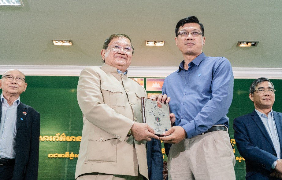 កម្មវិធី ពានរង្វាន់ លើកទឹកចិត្ត ចំពោះ អ្នកសារព័ត៌មាន ៥សម័យកាល