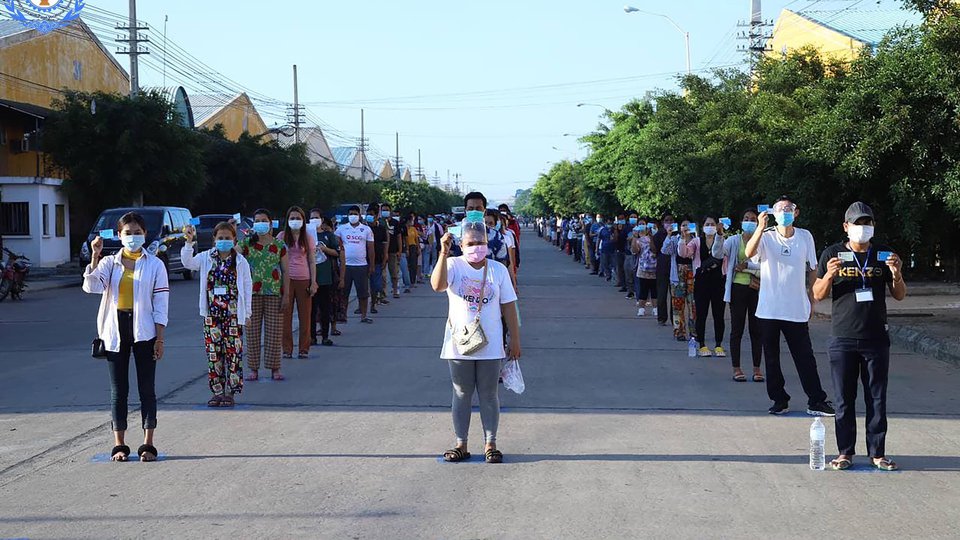រោងចក្រជាង ២០០នៅទូទាំងប្រទេស និងកម្មករនិយោជិតប្រមាណជិត ១.៧០០នាក់បានឆ្លងជំងឺកូវីដ-១៩