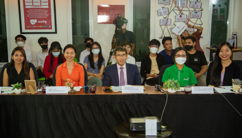 ក្រុម CancerCo. ឈ្នះរង្វាន់ទឹកប្រាក់ 3 000ដុល្លារពី Smart Axiata និងក្លាយជាជើងឯកនៃកម្មវិធី Smartspark ជំនាន់ទី 9