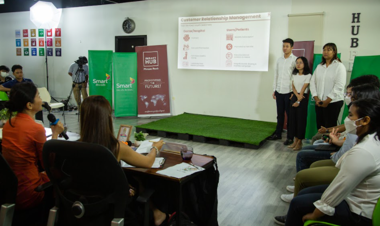 ក្រុម CancerCo. ឈ្នះរង្វាន់ទឹកប្រាក់ 3 000ដុល្លារពី Smart Axiata និងក្លាយជាជើងឯកនៃកម្មវិធី Smartspark ជំនាន់ទី 9