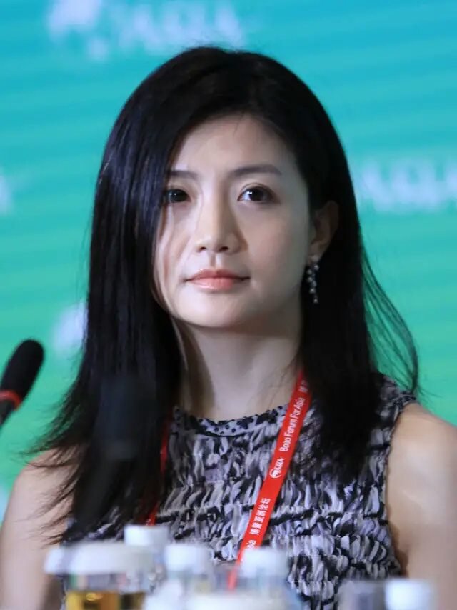 នាង Li Ying
