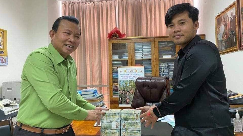រាជរដ្ឋាភិបាលទទួលបានថវិកាជិត៥លានដុល្លារ ពីឧកញ៉ាគ្រាក់ៗនៅស្រុកខ្មែរ ដើម្បីជួយពលរដ្ឋរងគ្រោះក្នុងជំនន់ទឹកភ្លៀង