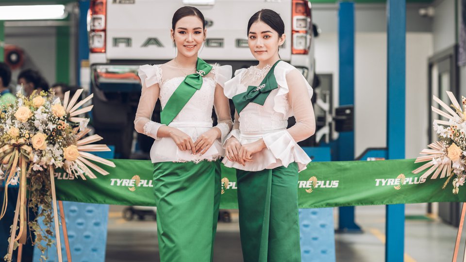 ពីធីគម្រប់ខួប ២ឆ្នាំ និងការសម្ពោធយានដ្ឋាន ថែទាំរថយន្ដនិង សំបកកង់ «ថាយផ្ល័ស ចាក់អង្រែ»