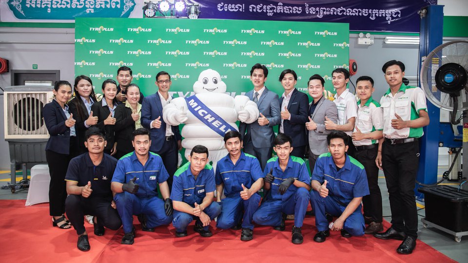 ពីធីគម្រប់ខួប ២ឆ្នាំ និងការសម្ពោធយានដ្ឋាន ថែទាំរថយន្ដនិង សំបកកង់ «ថាយផ្ល័ស ចាក់អង្រែ»