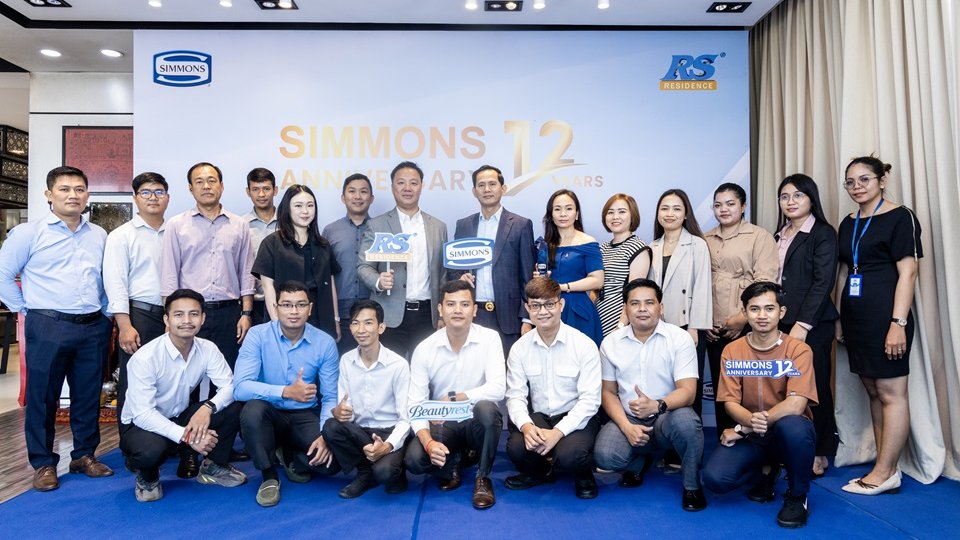 Simmons ប្រារព្ធខួប ១២ ឆ្នាំនៅកម្ពុជាជាមួយក្រុមហ៊ុន RS Residence
