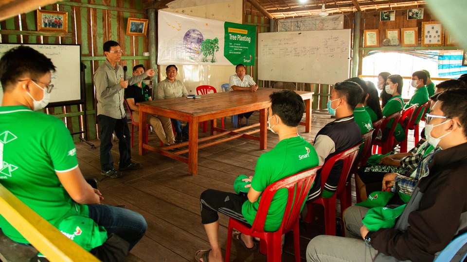 ក្រុមហ៊ុន Smart  ដាំដើមកោងកាងចំនួន ២០២១ ដើម នៅខេត្តកំពត ដើម្បីចូលរួមអភិរក្សការពារព្រៃកោងកាងនៅកម្ពុជា
