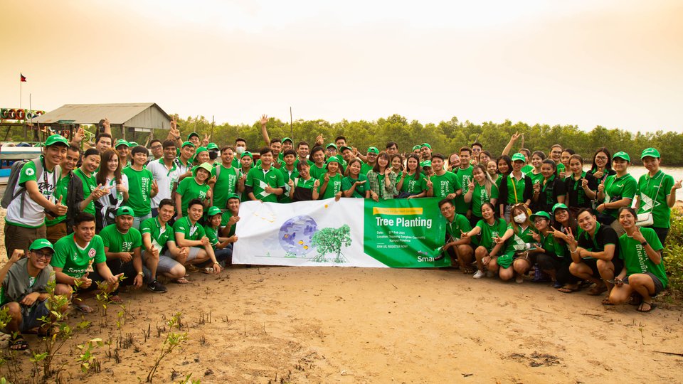 ក្រុមហ៊ុន Smart  ដាំដើមកោងកាងចំនួន ២០២១ ដើម នៅខេត្តកំពត ដើម្បីចូលរួមអភិរក្សការពារព្រៃកោងកាងនៅកម្ពុជា