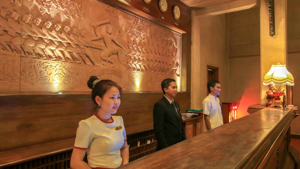 កម្មករនិយោជិតក្នុងវិស័យទេសចរណ៍នឹងទទួលបានប្រាក់ឧបត្ថម្ភ៤០ដុល្លារក្នុង១ខែពីរដ្ឋាភិបាល (www.booking.com)
