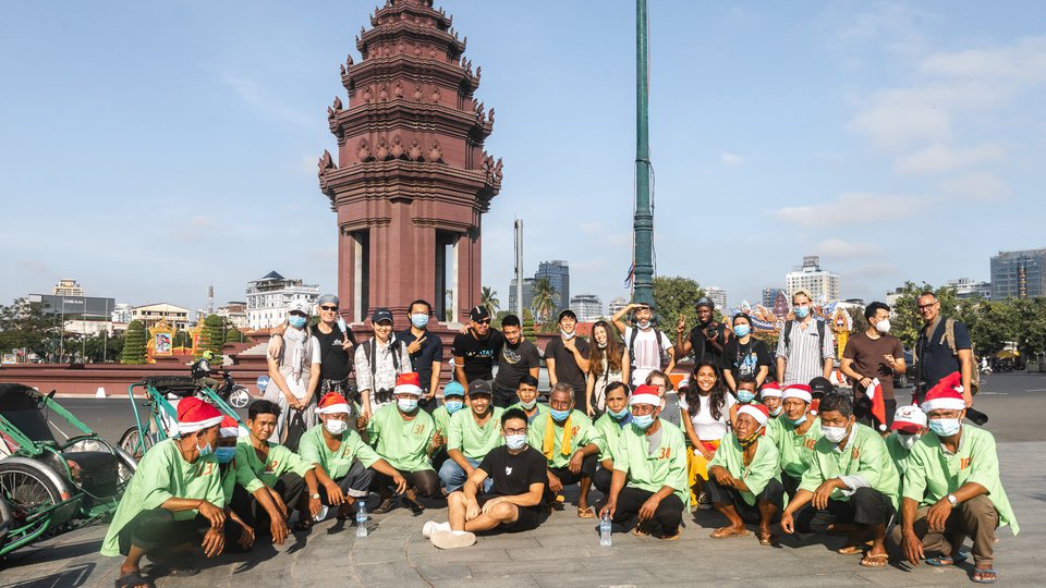 បេក្ខជនវគ្គផ្ដាច់ព្រ័ត្រនៃកម្មវិធីពានរង្វាន់ពលរដ្ឋគំរូ Smart រៃអង្គាសប្រាក់ជួយដល់អ្នករត់ស៊ីក្លូ