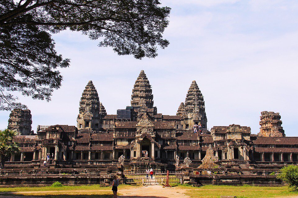 អង្គរវត្តរបស់​កម្ពុជា ដែលជាទិសដៅទេសចរណ៍​ទី១ សម្រាប់​ភ្ញៀវទេសចរ