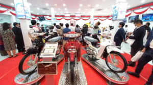 ក្រុមហ៊ុននេះ បានបានពង្រីកសាខាហាងលក់ម៉ូតូហុងដាបានដល់ទៅ ៧៩សាខាហើយ នៅទូទាំងប្រទេសកម្ពុជា។