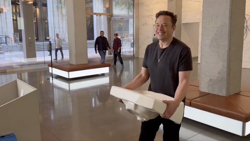 Elon Musk បណ្តេញមេធំៗ Twitter ចេញភ្លាមៗក្រោយទិញក្រុមហ៊ុននេះបានសម្រេច