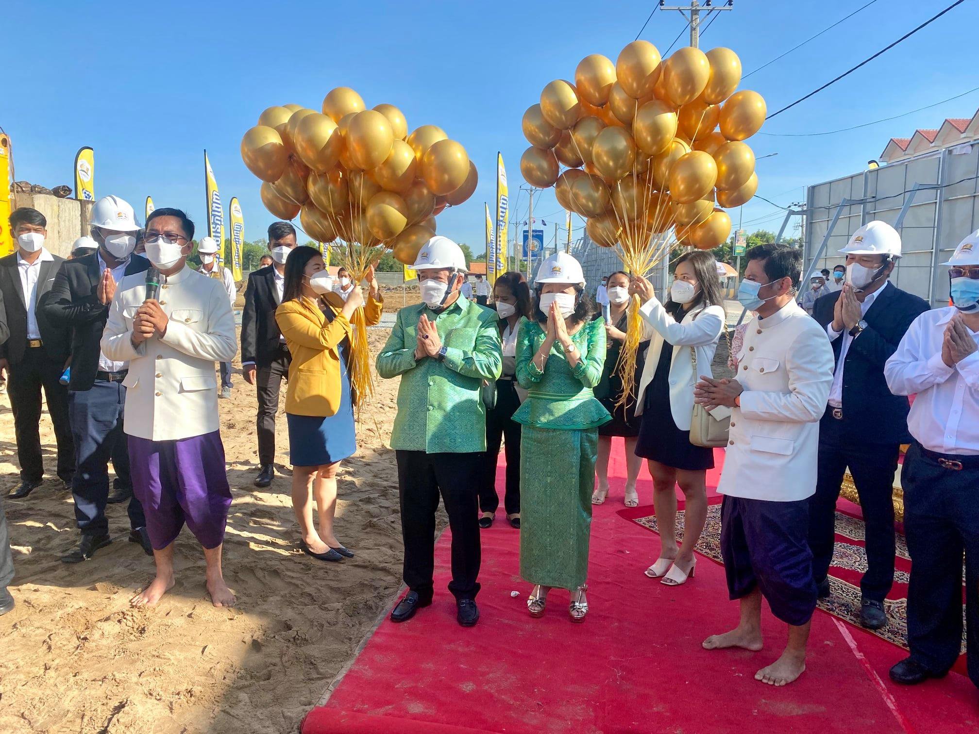 អ្នកឧកញ៉ា លី ហួរ នៅតែបន្ដបោះទុនវិនិយោគគម្រោងលំនៅដ្ឋានតម្លៃខ្ទង់លានដុល្លារ ទោះបីវិបត្តិកូវីដ-១៩បន្ដអូសបន្លាយ