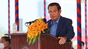 សម្តេចតេជោ ហ៊ុន សែន អញ្ជើញសម្ពោធផ្លូវ និងប្រព័ន្ធប្រព្រឹត្តកម្មទឹកកខ្វក់ និងសមិទ្ធផលនានាក្នុងក្រុងព្រះសីហនុ នៅព្រឹកថ្ងៃព្រហស្បតិ៍  នៅថ្ងៃទី២ ខែធ្នូ ឆ្នាំ២០២១