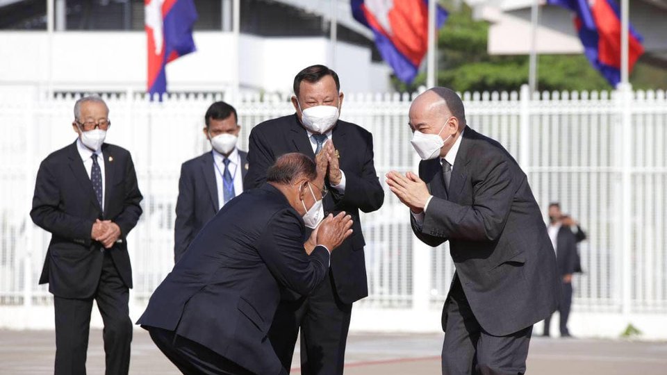 ព្រះមហាក្សត្រកម្ពុជាយាងចូលរួមក្នុងពិធីបើកព្រឹត្តិការណ៍កីឡាអូឡាំពិកនៅទីក្រុងប៉េកាំង