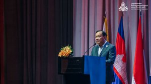 ប្រសិតពិសេសប្រធានអាស៊ាន ឯកឧត្តម ប្រាក់ សុខុន