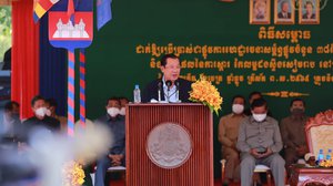 សម្តេចតេជោ ហ៊ុន សែន អញ្ជើញសម្ពោធដាក់ឱ្យប្រើប្រាស់រចនាសម្ព័ន្ធ ផ្លូវ៣៨ខ្សែក្នុងក្រុងសៀមរាប ថ្ងៃទី៤ ខែមេសា ឆ្នាំ២០២២ រូបភាព ៖ SPM Page