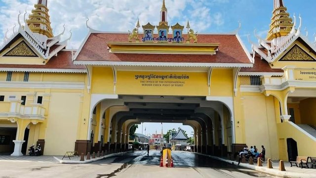 ពលរដ្ឋរិះគន់ការប្រើប្រាស់ Border Pass ឆ្លងព្រំដែនថៃត្រូវចំណាយថ្លៃខ្ពស់ ខណៈអាជ្ញាធរថាកំពុងរកដំណោះស្រាយ