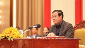 សម្ដេចតេជោ ហ៊ុន សែន ជួបសំណេះសំណាល ជាមួយក្រុមគ្រូពេទ្យស្ម័គ្រចិត្តយុវជនសម្តេចតេជោ នៅថ្ងៃទី១៧ ខែឧសភា ឆ្នាំ២០២២