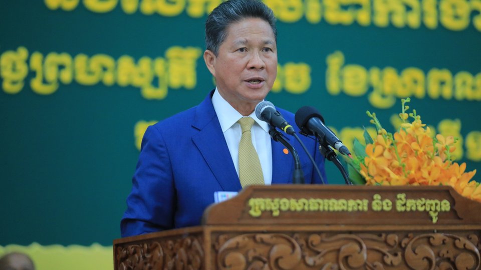 ឯឧត្តមទេសរដ្ឋមន្ត្រី ស៊ុន ចាន់ថុល រដ្ឋមន្រ្តីក្រសួងសាធារណការ និងដឹកជញ្ជូន