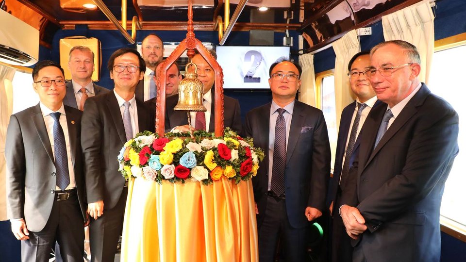ក្រុមហ៊ុនរថភ្លើងរបស់អ្នកឧកញ៉ា គិត ម៉េង បោះផ្សាយលក់បណ្ណបំណុល១០លានដុល្លារជាផ្លូវការ