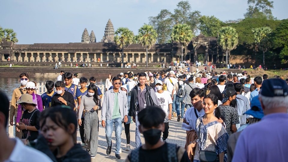 កម្ពុជាទទួលបានភ្ញៀវទេសចរជាង ២លាននាក់ ក្នុងឱកាសឆ្លងឆ្នាំសកល២ថ្ងៃ