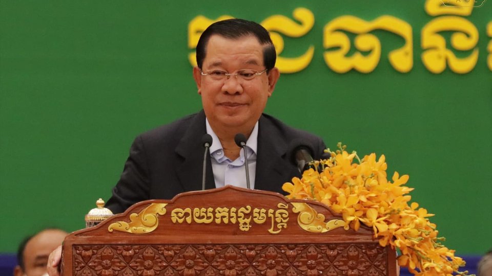 តើសម្តេចតេជោហ៊ុន សែន បានប្រៀបធៀបអ្វីខ្លះ រវាងល្បឿនរីកចម្រើនរវាងសេដ្ឋកិច្ចកម្ពុជា និងសិង្ហុបុរី?