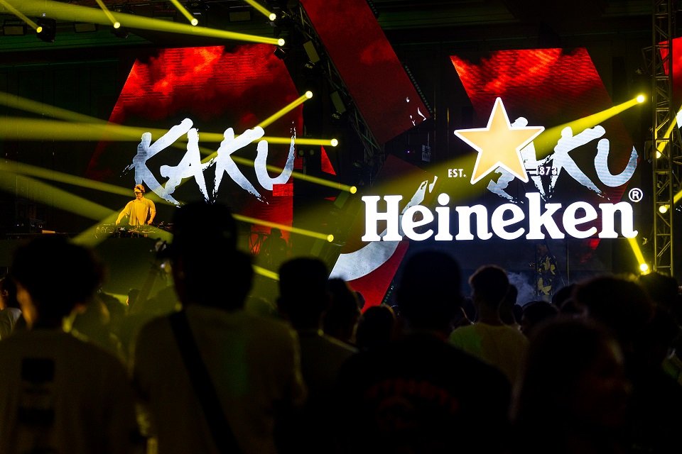 ស្រាបៀរ Heineken® អបអរខួប ១៥០ ឆ្នាំនៃពេលវេលាដ៏រីករាយ ពី Amsterdam រហូតដល់កម្ពុជា