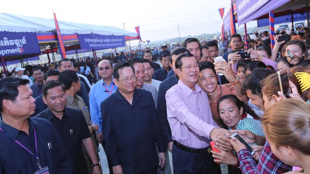 ក្រសួងការងារជ្រើសរើសកម្មករនិយោជិតជាង ៥ ពាន់នាក់នៅខេត្តកំពង់ស្ពឺ រូបភាព៖ ក្រសួងការងារ និងបណ្តុះបណ្តុះវិជ្ជាជីវៈ
