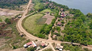 កម្ពុជាគ្រោងចំណាយ ៤០លានដុល្លារស្ថាបនាផ្លូវ៣ខ្សែនៅខេត្តក្រចេះ ដើម្បីលើកកម្ពស់វិស័យសេដ្ឋកិច្ច និងទេសចរណ៍ រូបភាព៖ MPWT