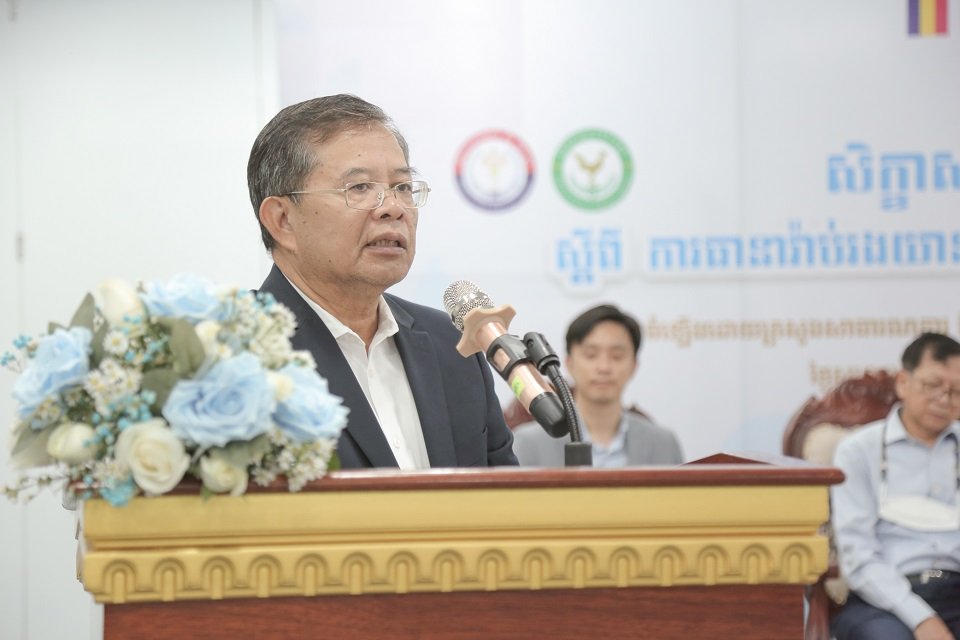 សិក្ខាសាលាស្ដីពី ការធានារ៉ាប់រងយានយន្តដឹកជញ្ជូនអ្នកដំណើរ និងទំនិញ