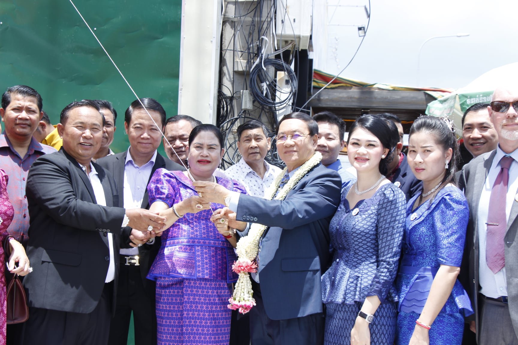 លោក យ៉ុង ជលសា ជានាយកសាលា​អន្តរជាតិ​ផ្លេនីត(Planet International School) សាខាច្បារអំពៅ