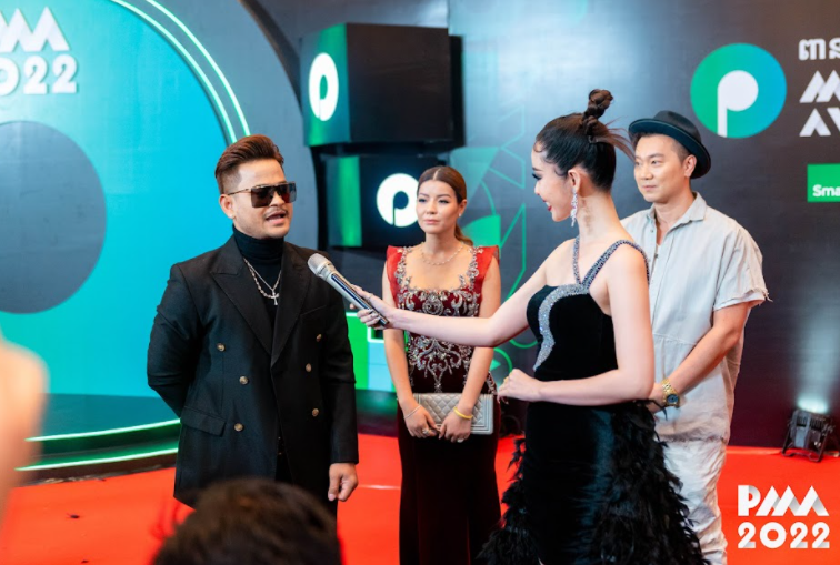កម្មវិធីពានរង្វាន់ Pleng Music Awards លើកដំបូងបង្អស់ នៅកម្ពុជា