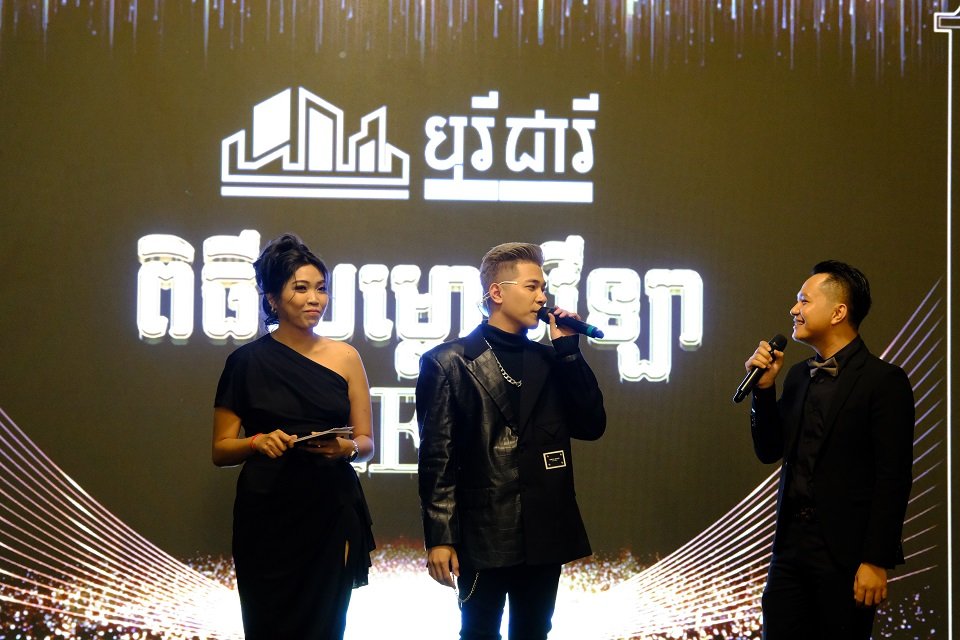 អគ្គនាយកបុរី ជា រី បើកសម្ពោធវីឡាផ្ទាល់ខ្លួនក្នុងគម្រោង!