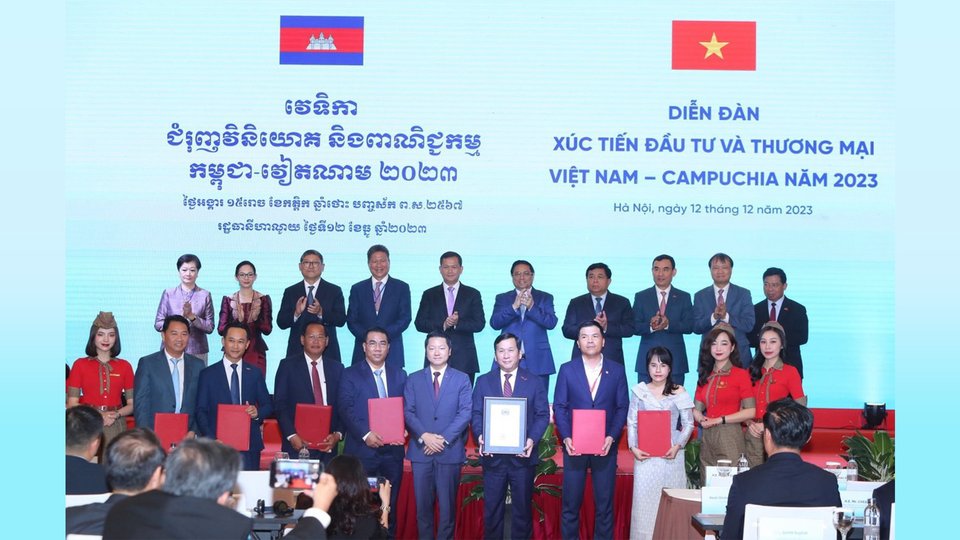 ក្រុមហ៊ុន Vietjet សម្ពោធផ្លូវហោះហើរ សៀមរាប-ហាណូយ ក្នុងដំណើរទស្សនកិច្ចផ្លូវការរបស់នាយករដ្ឋមន្ត្រីកម្ពុជាកទៅប្រទេសវៀតណាម