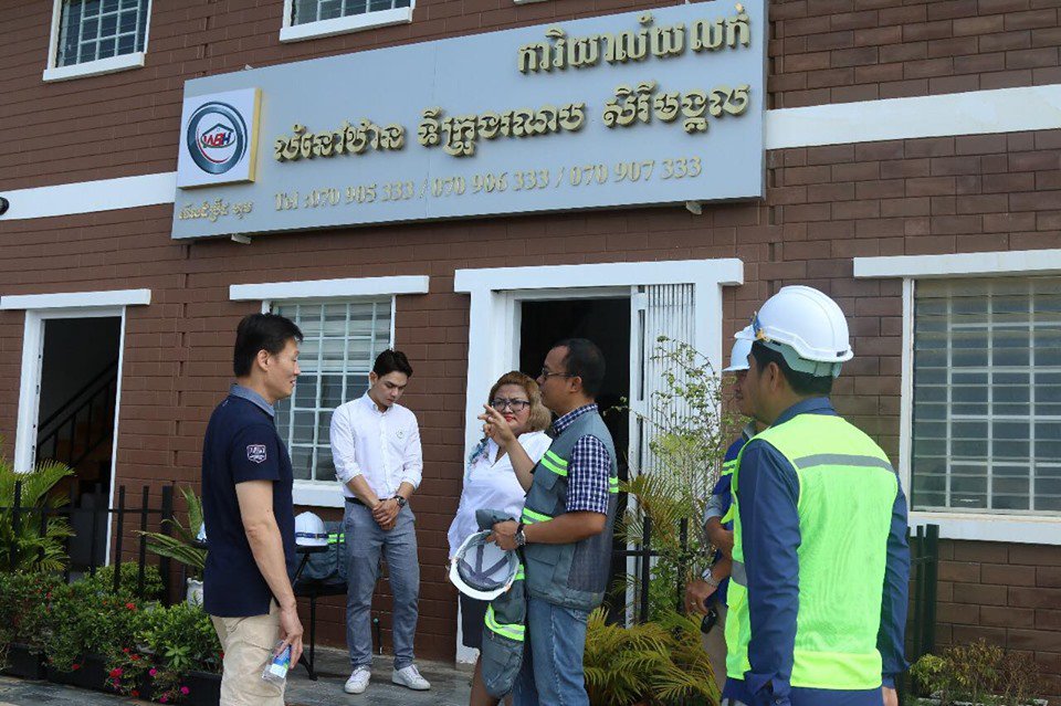 ឯកអគ្គរដ្ឋទូតសិង្ហបុរីប្រចាំកម្ពុជា អញ្ចើញចុះទស្សនៈកិច្ចគម្រោងលំនៅដ្ឋានតម្លៃសមរម្យ ទីក្រុងរណបសិរីមង្គល