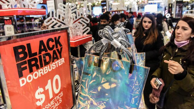 ទិវាទិញទំនិញ Black Friday មានប្រតិបត្តិការទិញលក់ជាង ៧ពាន់លានដុល្លារ(រូបភាព៖http://whoabella.com/)