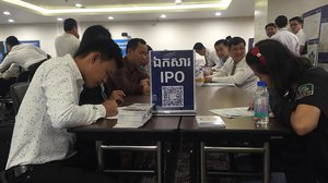 អ្នកចុះឈ្មោះ​បើកគណនី ដើម្បីត្រៀមទិញ​ភាគហ៊ុន ធនាគារ​អេស៊ីលីដា