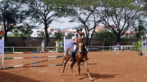 សហព័ន្ធកីឡាជិះសេះកម្ពុជាបង្វឹកកីឡាករជិះសេះវ័យក្មេង ដើម្បីត្រៀមចូលរួមប្រកួតក្នុងកីឡាស៊ីហ្គេម២០២៣