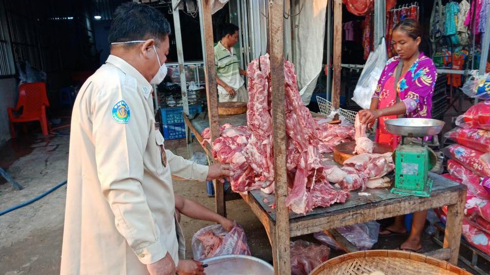 ក្រសួងកសិកម្មកម្ពុជាកំពុងធ្វើការប៉ាន់ប្រមាណពីតម្រូវការស្បៀងក្នុងស្រុក ទប់ទល់កូវីដ ១៩(រូបភាព facebook ក្រសួងកសិកម្ម)