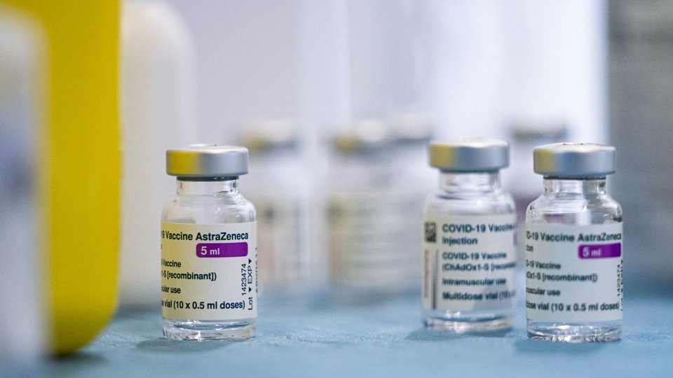 កម្ពុជាត្រូវការវ៉ាក់សាំងAstraZeneca ប្រមាណជាង ២ទៅ៤លានដូសបន្ថែមសម្រាប់ការចាក់ដូសទី៣ដល់ប្រជាជននៅទូទាំងប្រទេសកម្ពុជា។