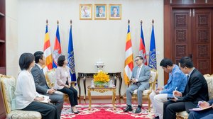 តើឯកឧត្តម វង្សី វិស្សុត ឧបនាយករដ្ឋមន្ត្រីប្រចាំការ លើកឡើងអ្វីខ្លះក្នុងជំនួបជាមួយទីប្រឹក្សាសេដ្ឋកិច្ច និងពាណិជ្ជកម្មចិន?