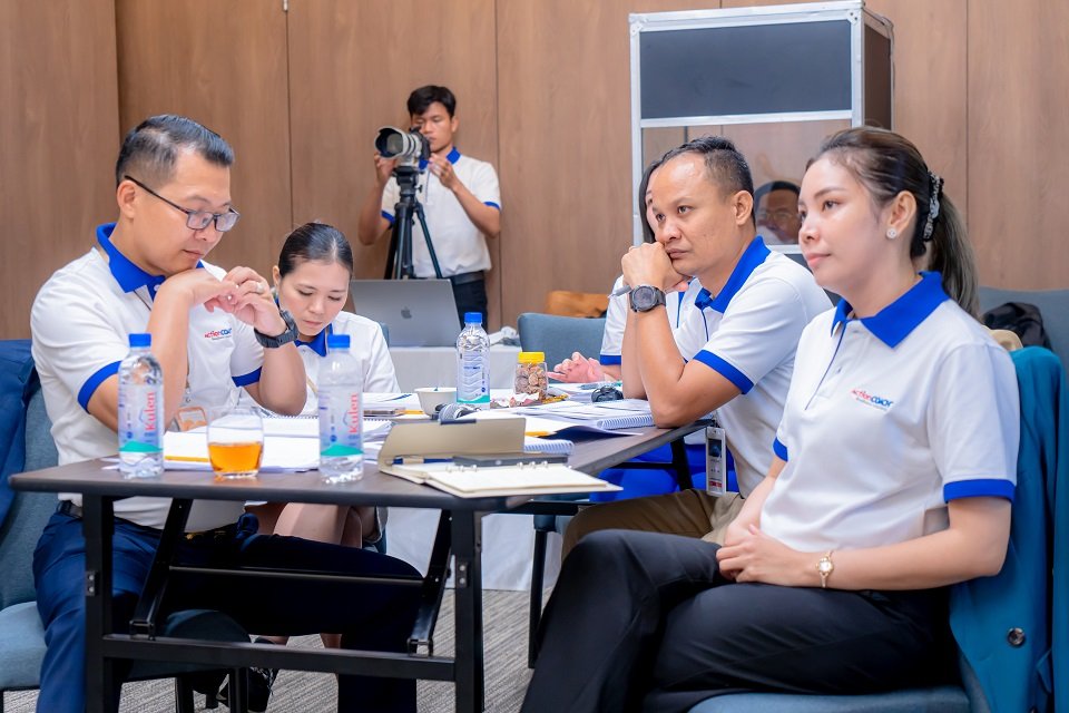តើមានយុទ្ធសាស្ត្រគន្លឹះអ្វីខ្លះ ដើម្បីជំរុញឲ្យអាជីវកម្មលូតលាស់បានលឿន និងឈរជើងយូរអង្វែង?