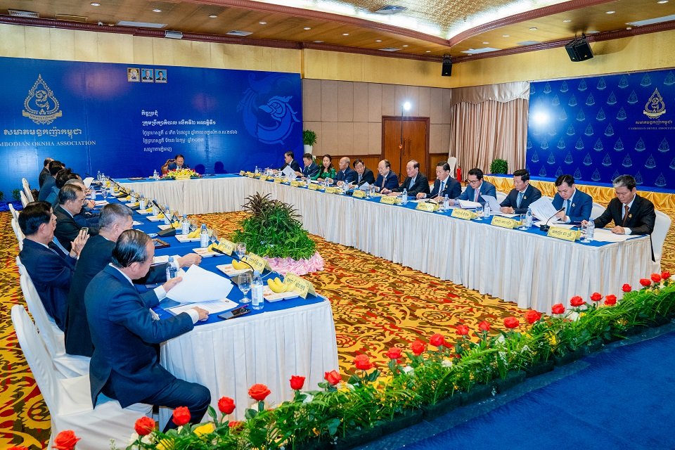សម្តេចតេជោ ហ៊ុន សែន យល់ព្រមធ្វើជាប្រធានកិត្តិយសរបស់សមាគមឧកញ៉ាកម្ពុជា