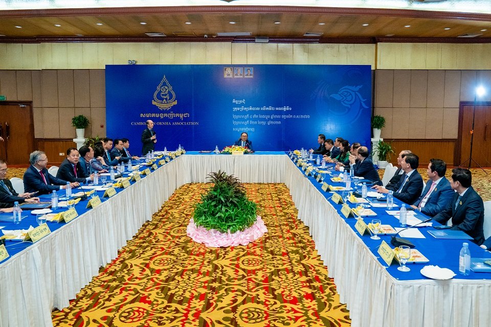សម្តេចតេជោ ហ៊ុន សែន យល់ព្រមធ្វើជាប្រធានកិត្តិយសរបស់សមាគមឧកញ៉ាកម្ពុជា