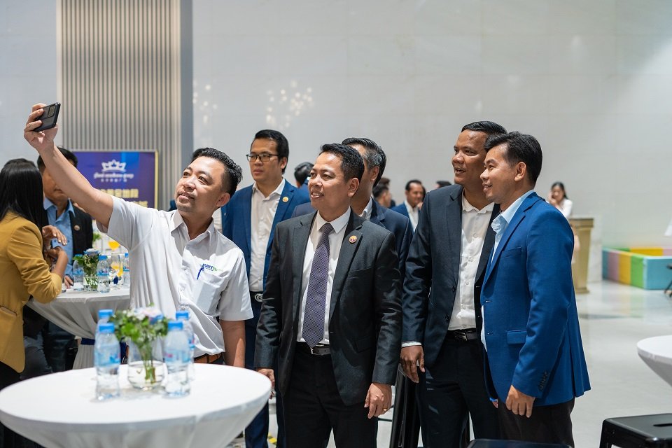 កម្មវិធី “Project tour and agent networking”