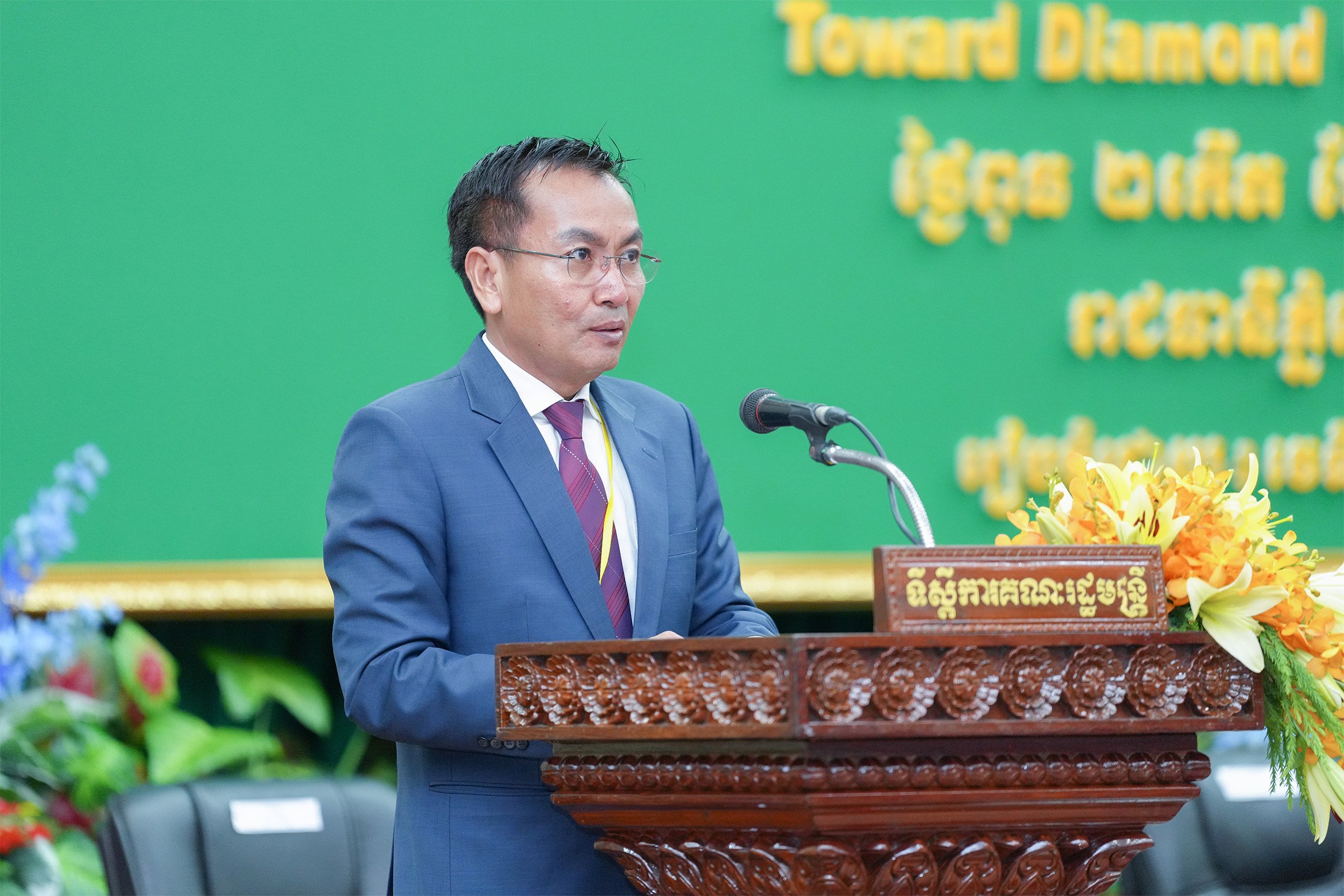 ឧបនាយករដ្ឋមន្ត្រីប្រចាំការ វង្សី វិស្សុត