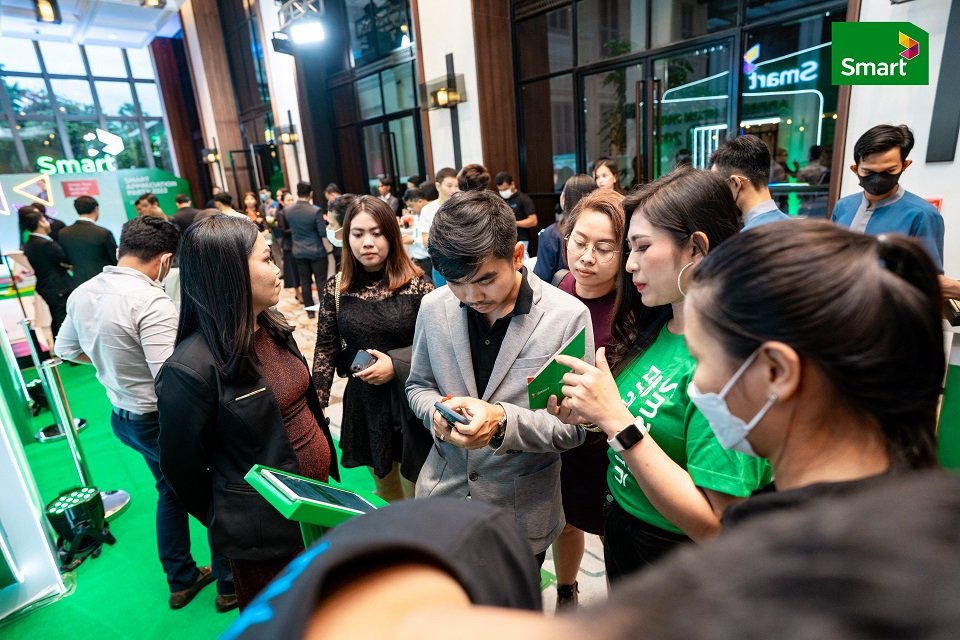 ក្រុមហ៊ុន Smart Axiata  រៀបចំពិធីថ្លែងអំណរគុណដល់អតិថិជនសហគ្រាស